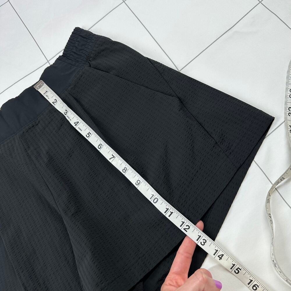 Athleta Shorts Womens 6 Black Textured Brooklyn Nylon Stretch Casual Athletic - Picture 11 of 12